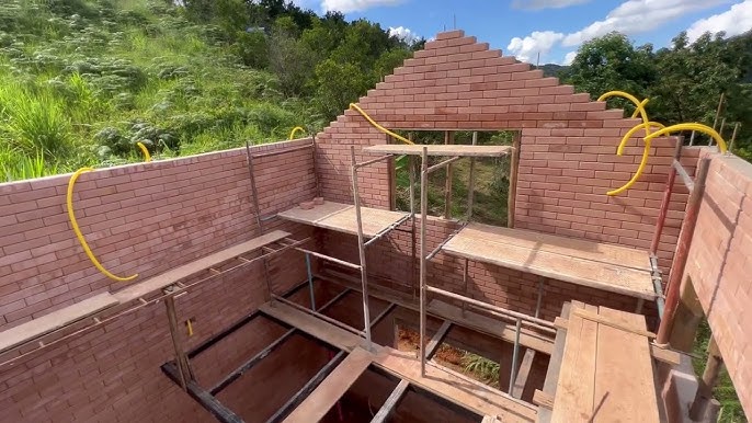 Como passar elétrica e hidráulica em paredes de tijolo modular